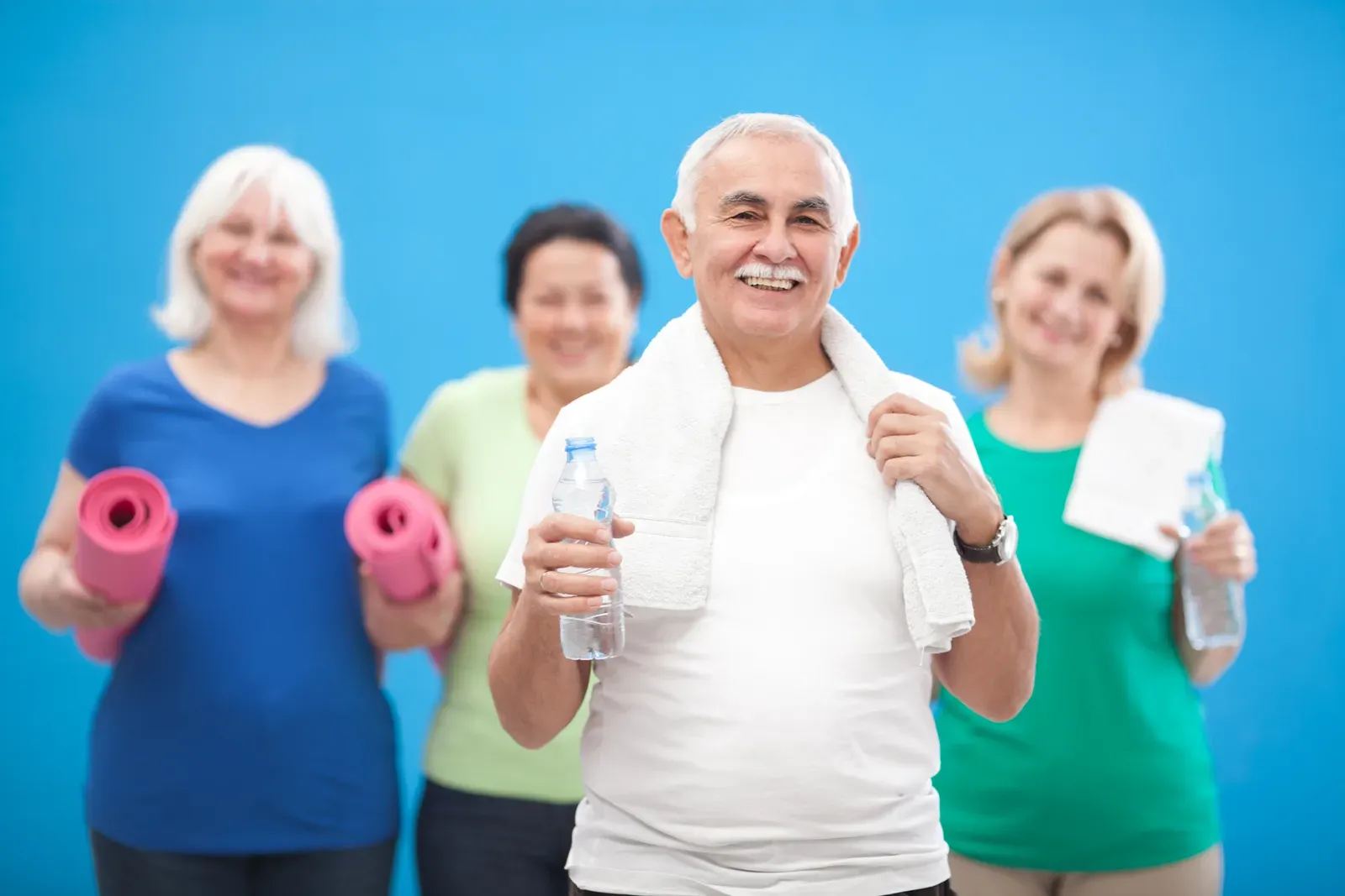 Active seniors keeping fit together, the heart of the longevity training market