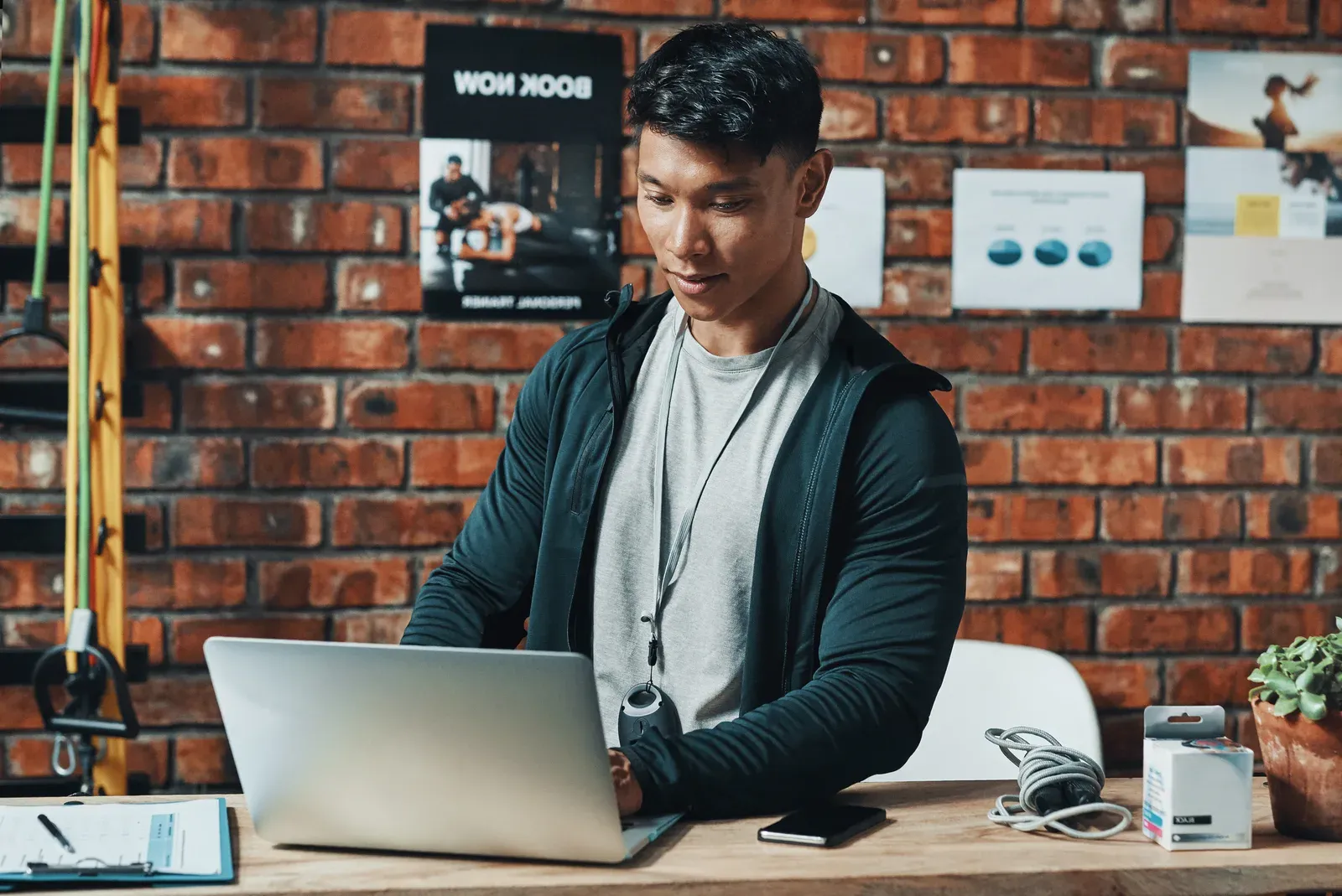 Online coach watching subscriptions climb, growing a following before adding in-person sessions